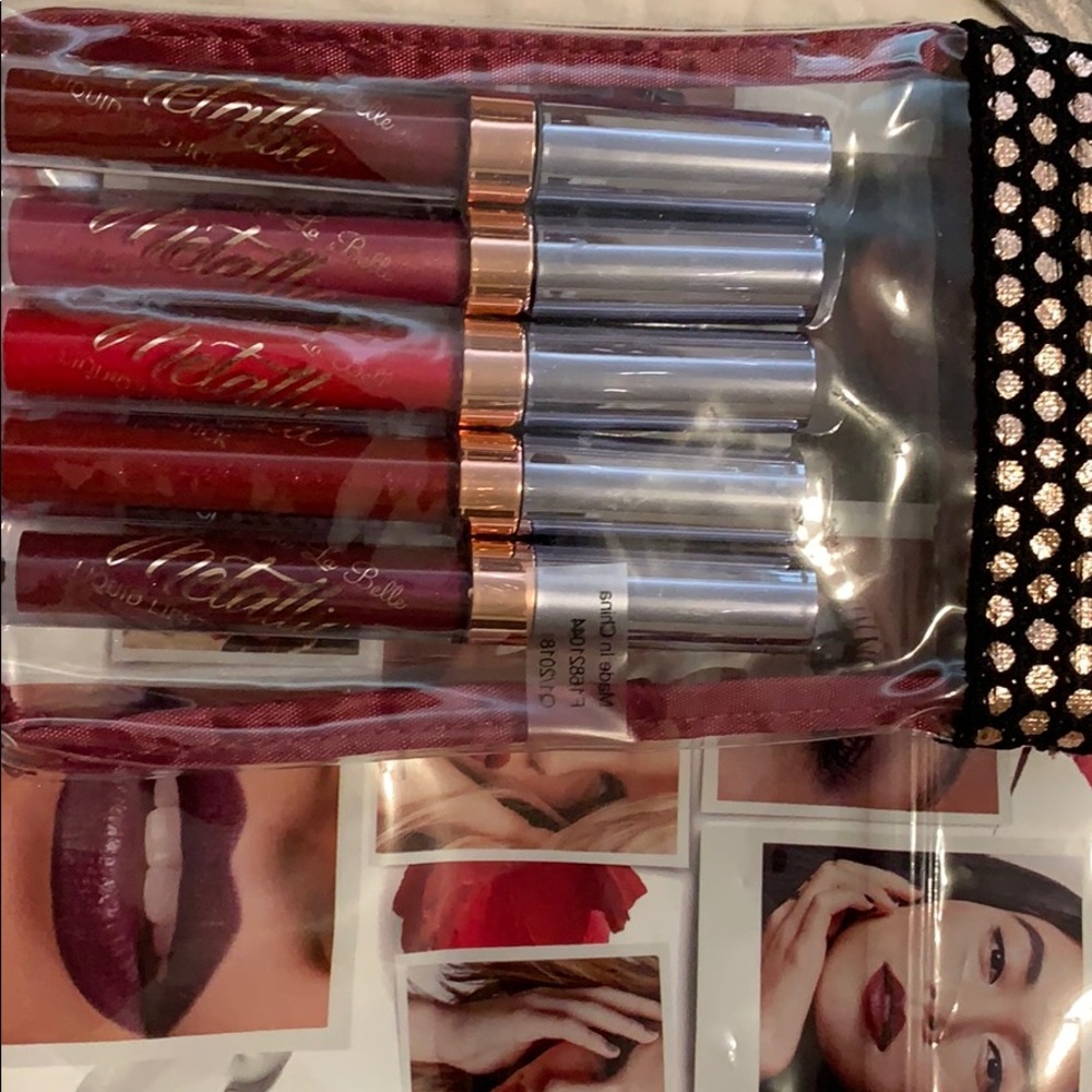 Metallic liquid lipstick